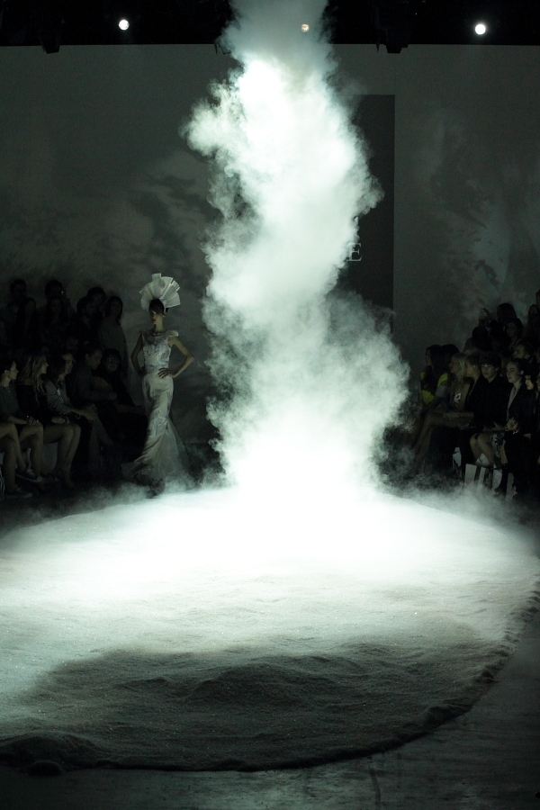 RAFW 2011 - Bowie - Runway